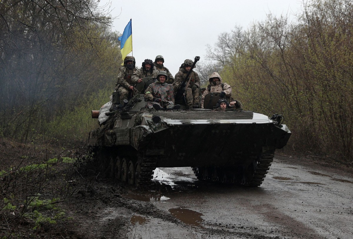 Russia Loses 780 Troops, 10 Tanks, 21 APVs in a Day: Kyiv