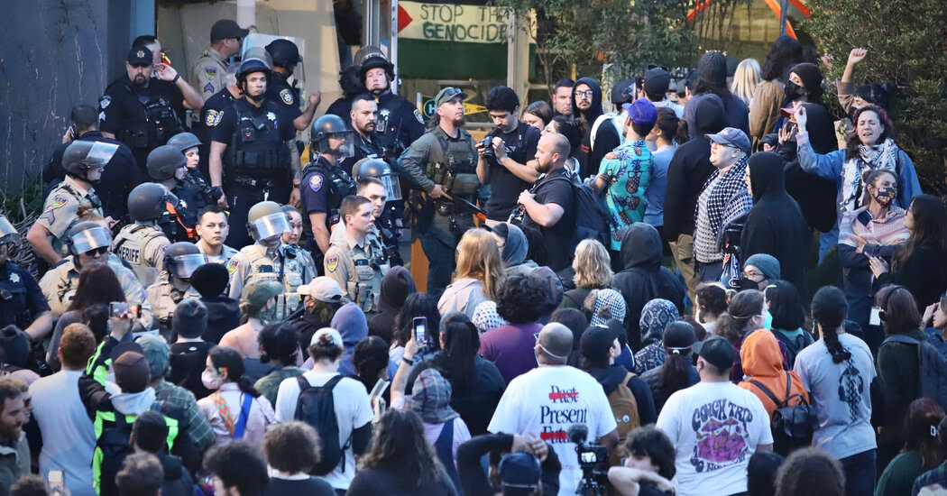 A Small Campus in the Redwoods Has the Nation’s Most Entrenched Protest