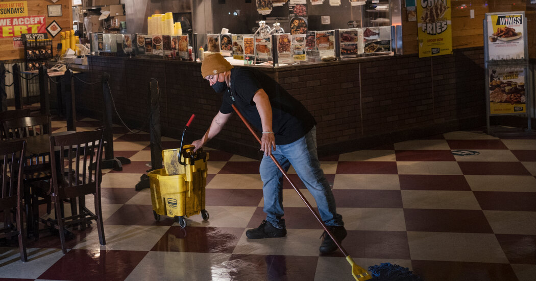 California’s Fast-Food Workers Just Got a Pay Bump