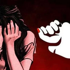 A girl was raped by breaking the door of the house in the middle of the night, a case was filed in the police station