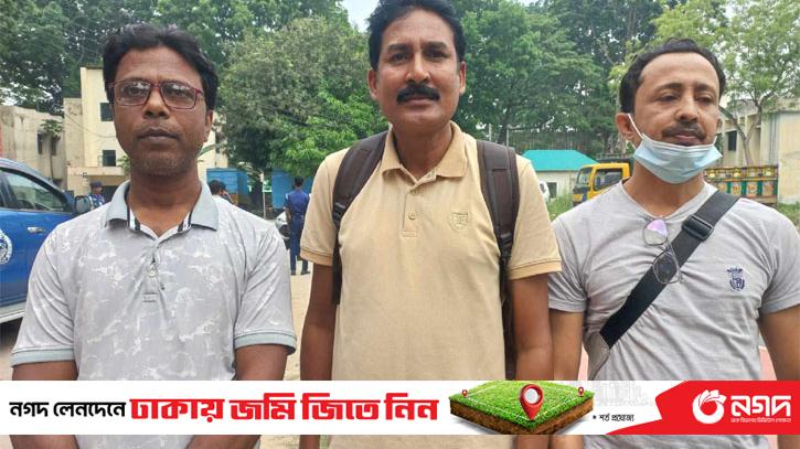 3 journalists were insulted for asking for information about irregularities in rice distribution