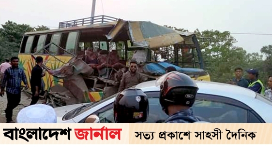 30 injured in collision between two buses