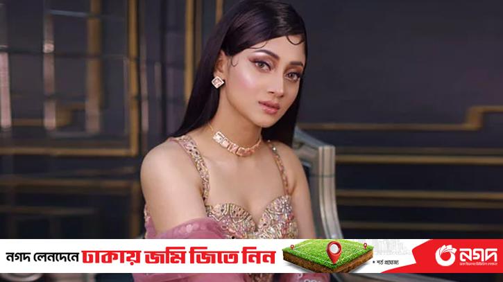 Pooja is not happy with 'Lipstick'