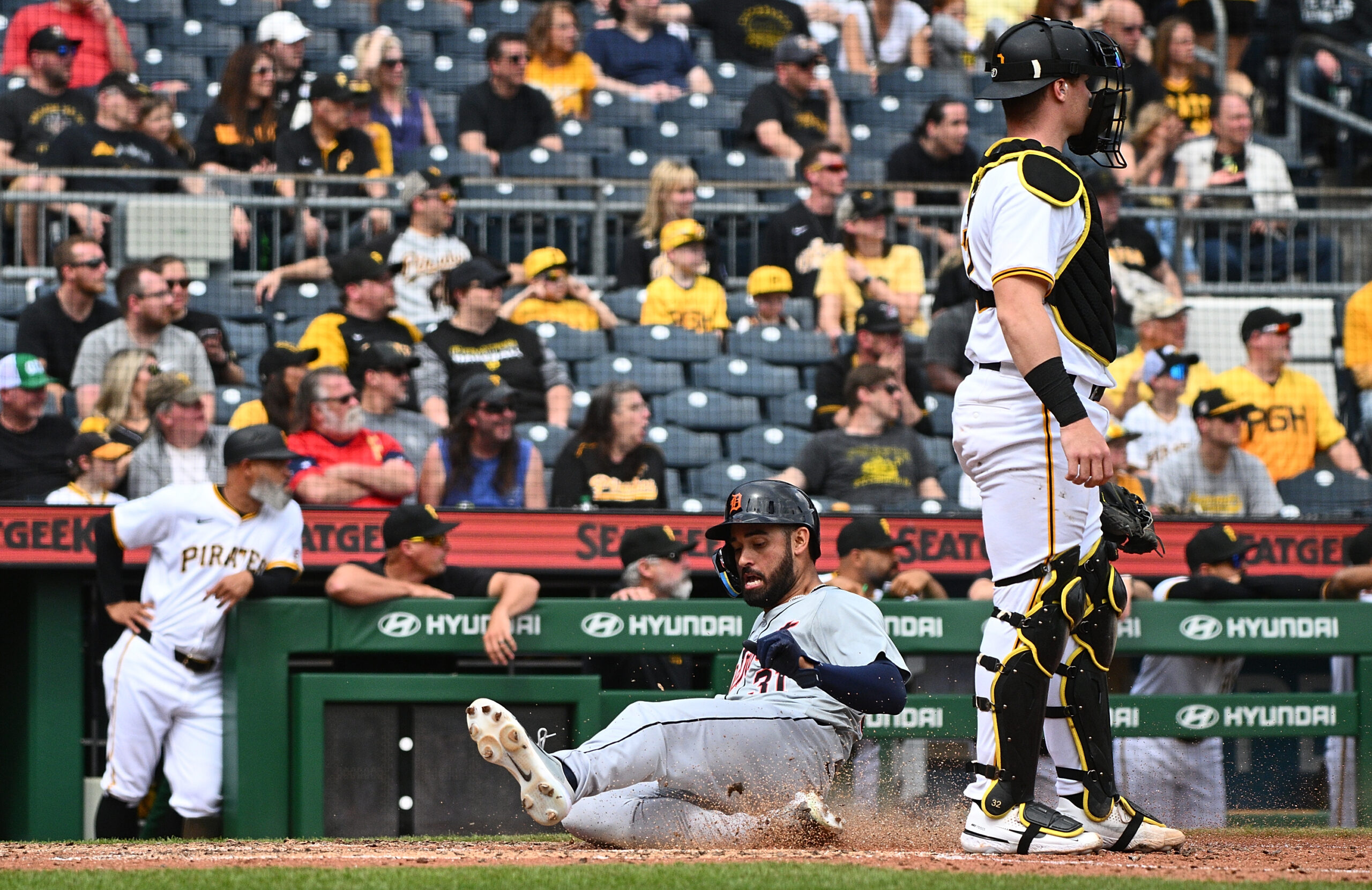 Nike, Fanatics Jerseys Hit Another Snag as MLB Player’s Pants Rip