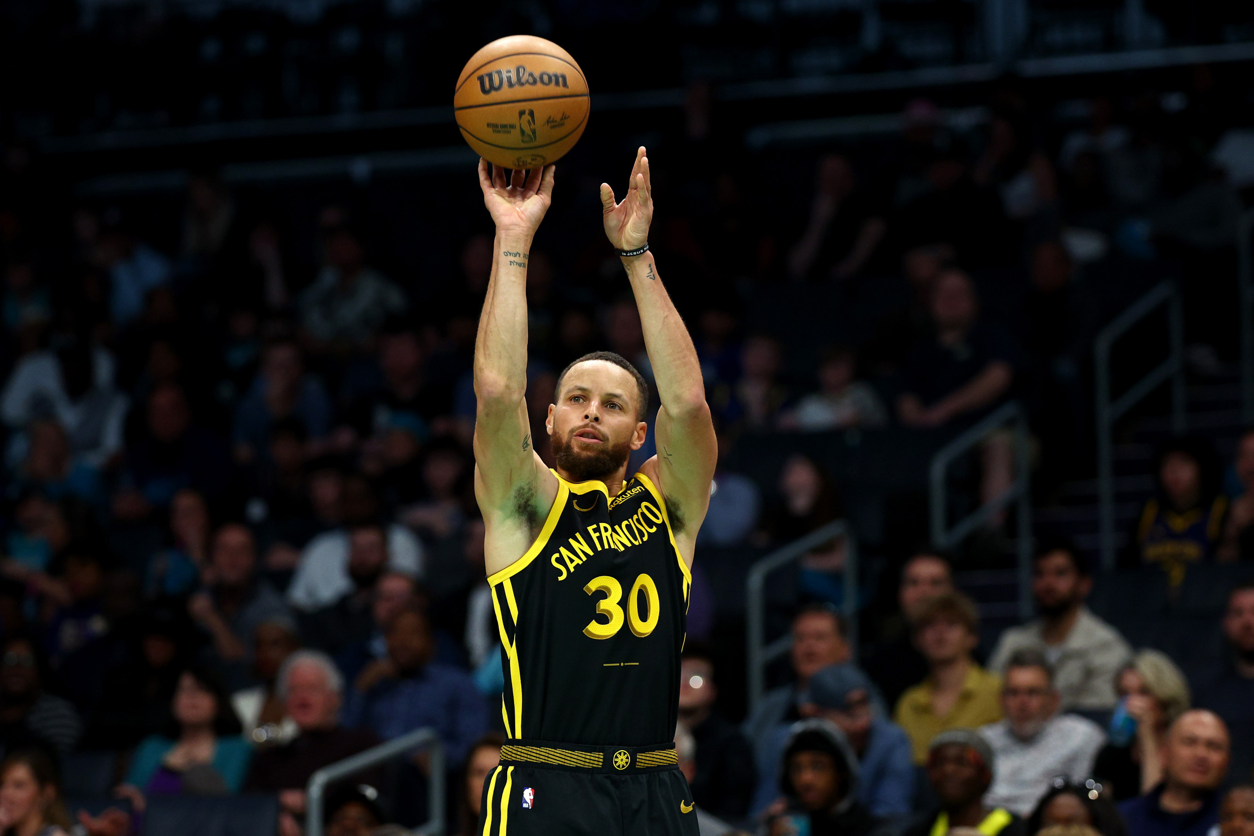 Stephen Curry Jokes About Staying at Hotel For Home Games Due to Record