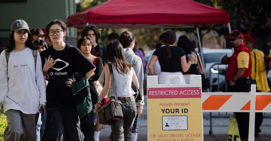 USC Tries to Save Its Graduation After Campus Protests and Arrests