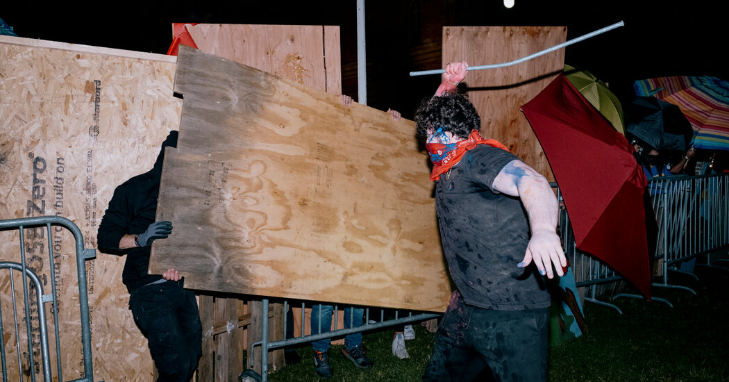 A Chaotic Night at U.C.L.A. Raises Questions About Police Response