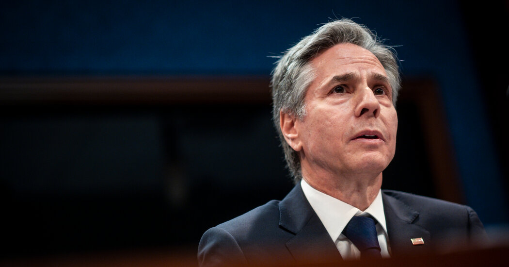 Blinken Arrives in Ukraine Amid Russian Military Gains