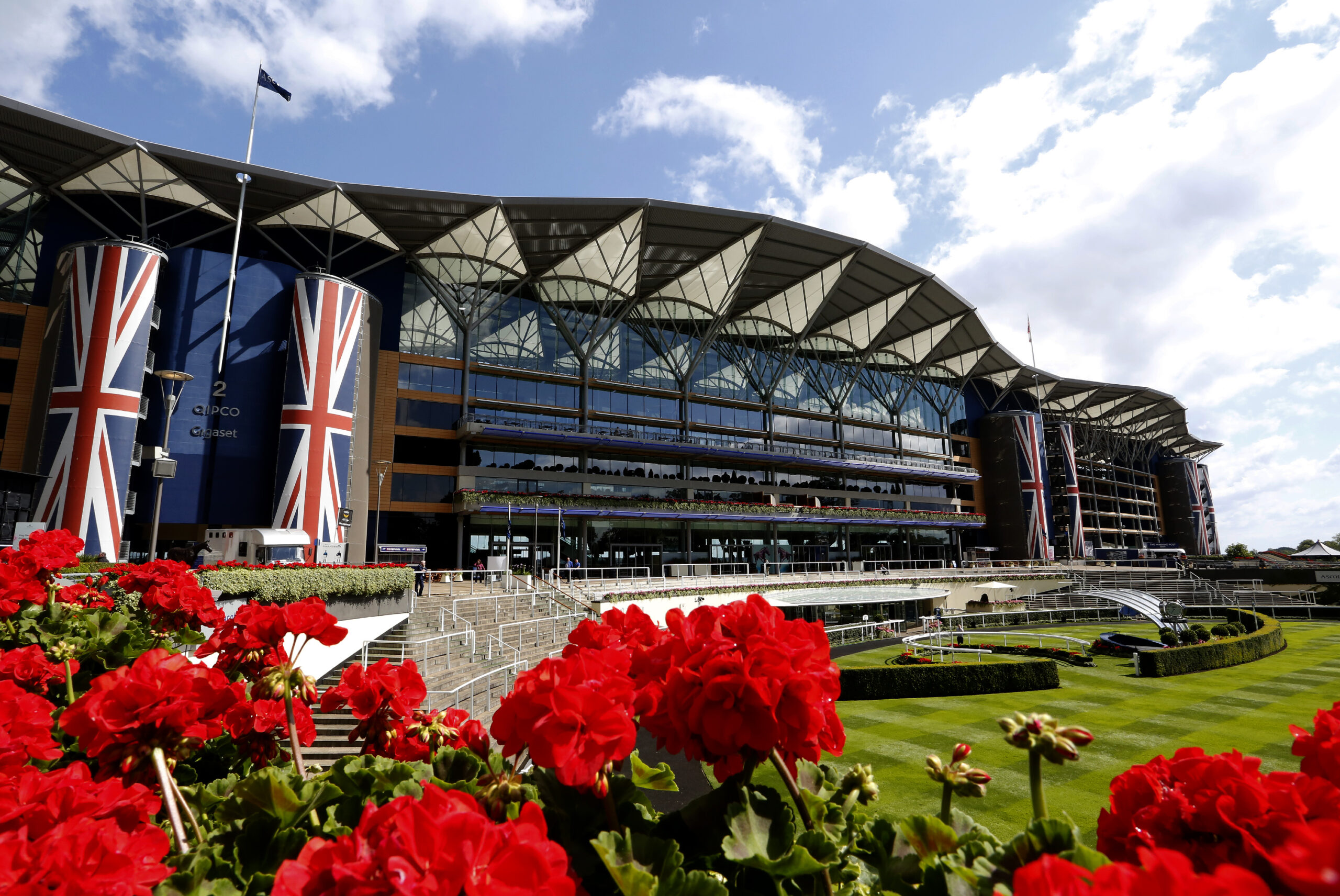 Ascot becomes the first racecourse to be awarded ECOsmart accreditation for sustainability success