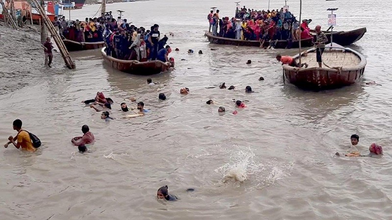 Trawler sinks in Mongla with extra passengers