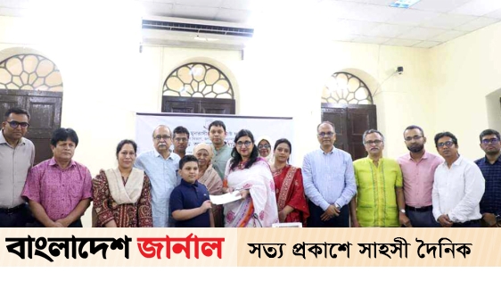 Presentation of Muntasir Mamun Gold Medal in History Department of Zabi