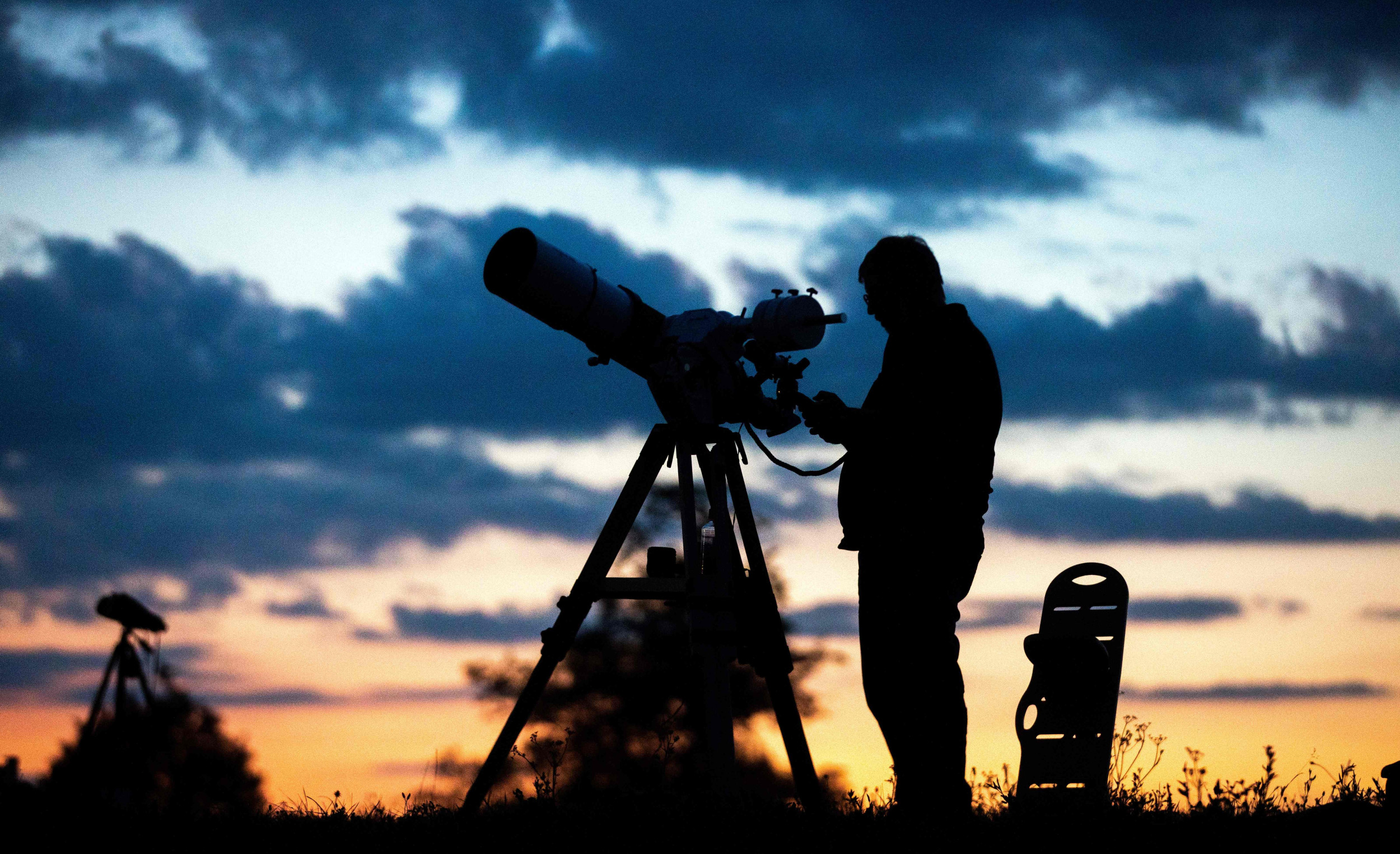 Mystery Fireball Seen Breaking Up in Sky Over Southern Russia: Video