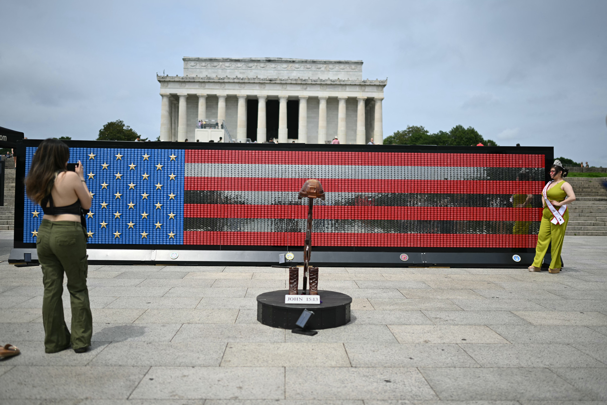 Democrats’ Deleted Memorial Day Messages Spark Backlash