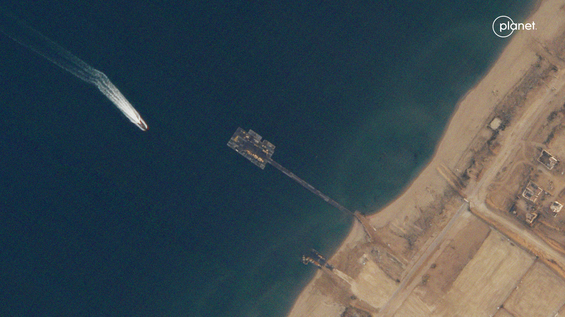 Gaza’s Floating Humanitarian Pier Is Off to a Rocky Start