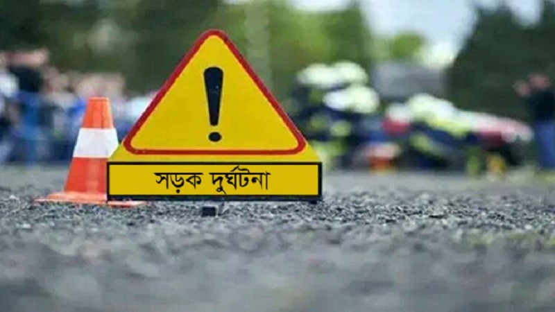 5 killed in truck-private car collision in Madhavpur