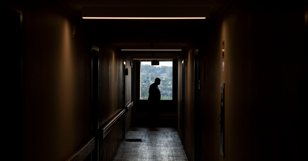 In Baltimore’s Senior Homes, Overdoses Plague a Forgotten Generation