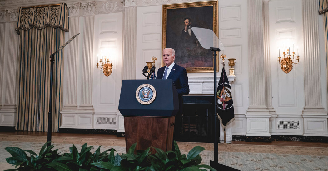 Democrats Push Biden to Make Trump’s Felonies a Top 2024 Issue