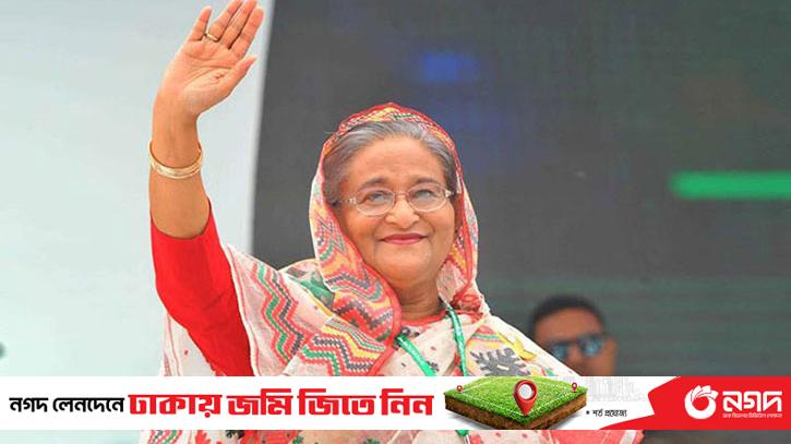 Prime Minister on the way to the country  national