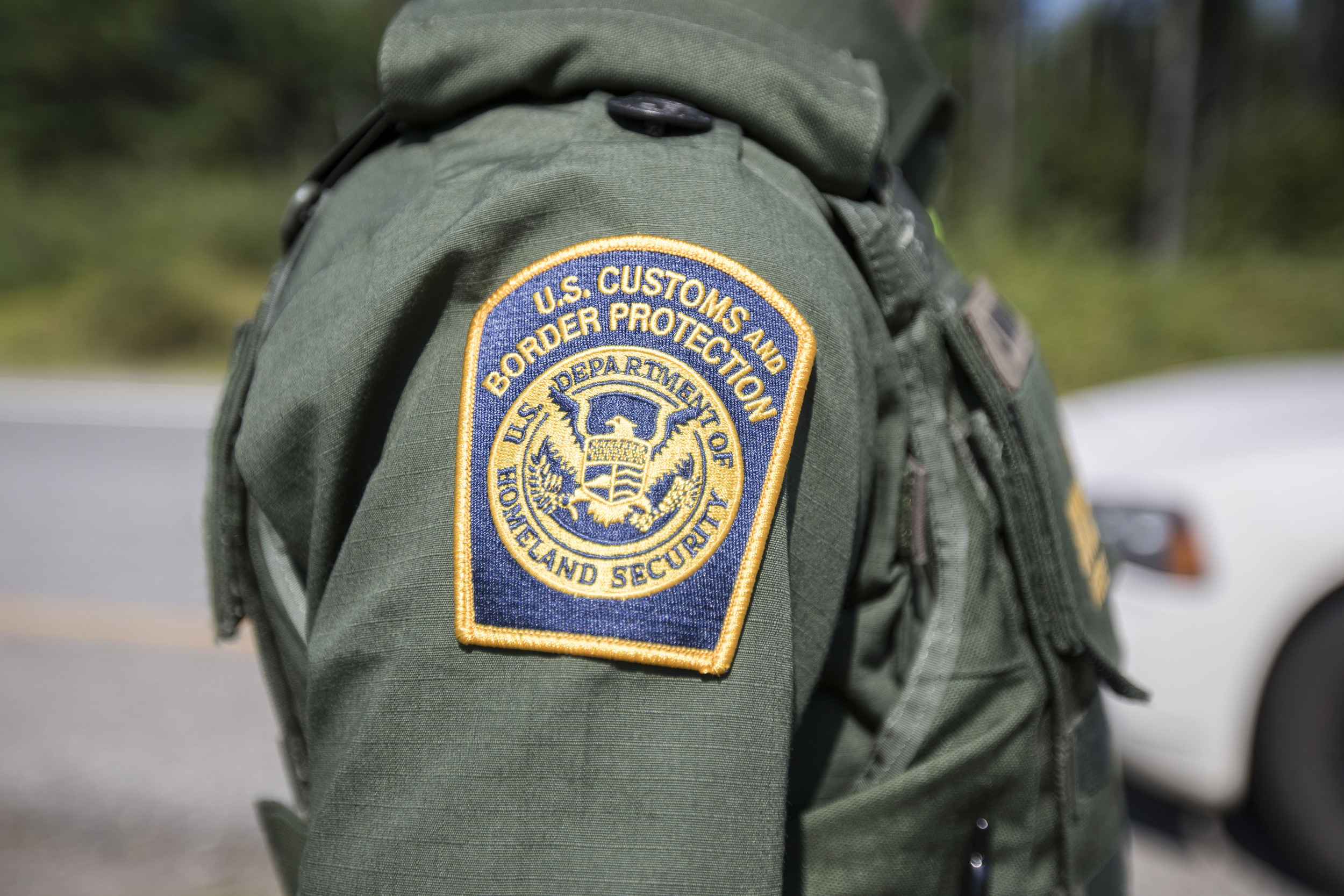 ISIS-Linked ‘Russian Nationals’ Arrested in ICE Raids Across Three States