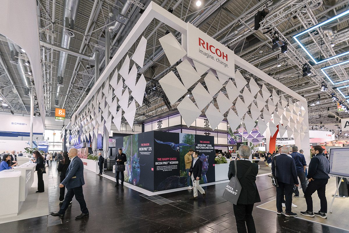 Case Study: How Ricoh Made a Smaller Booth More Impactful with Live Theater