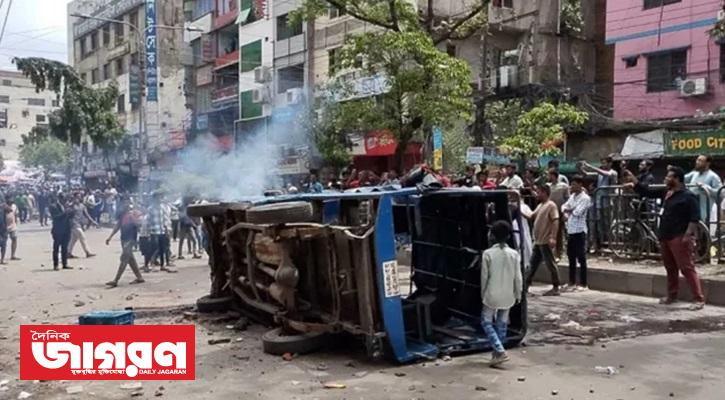 Court attack, police car vandalized