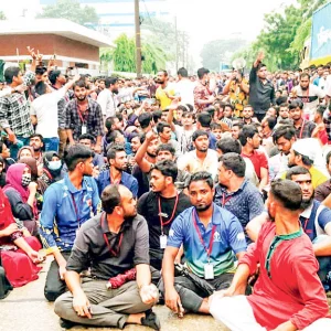 Workers protest in 6 factories including Beximco in Gazipur