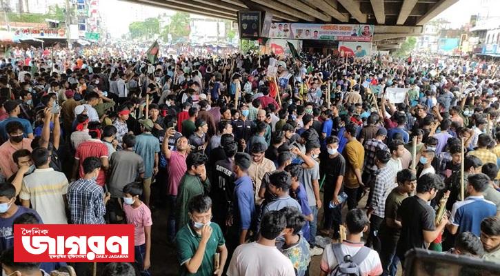 Militant attacks at various places, advise students to return home