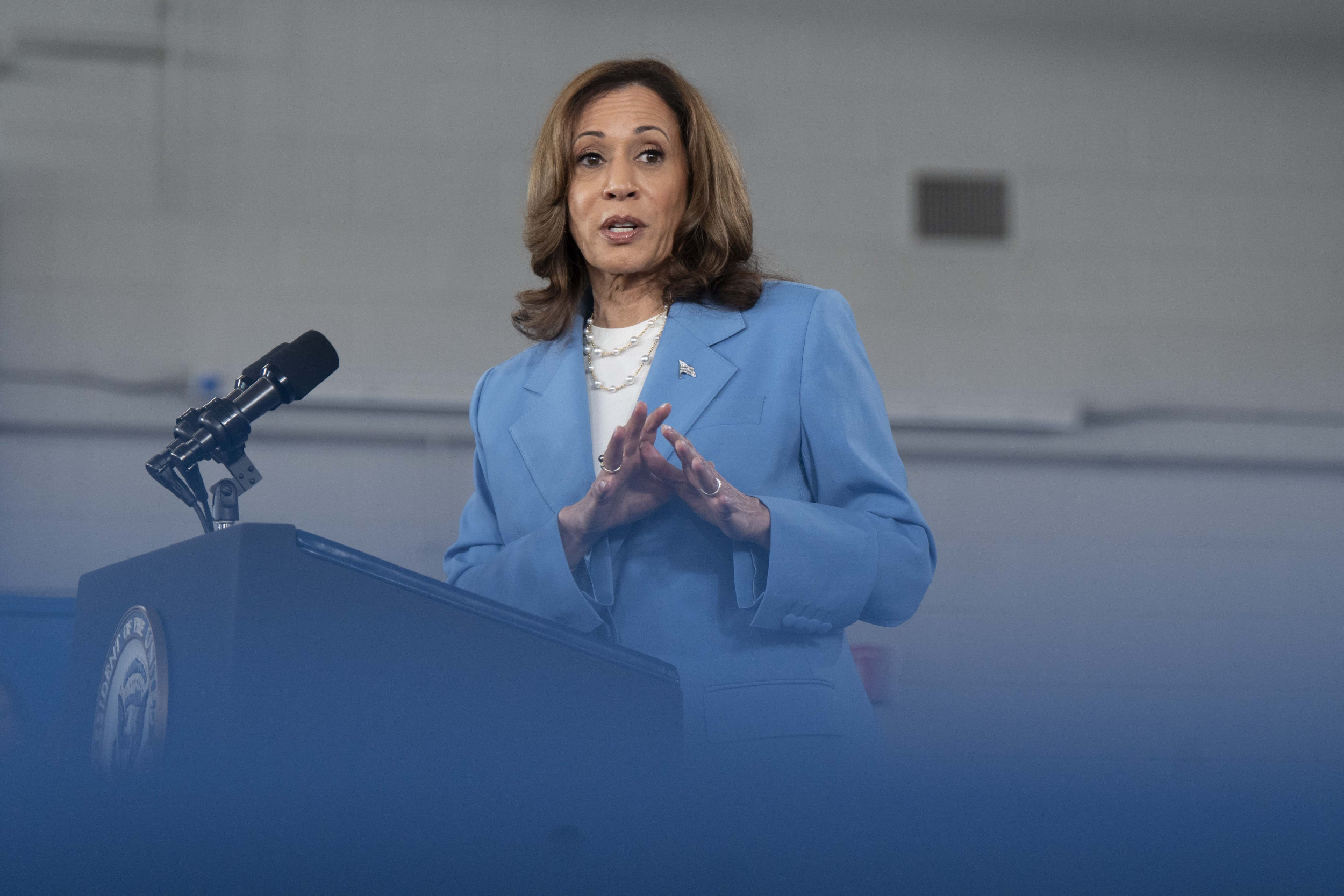 Kamala Harris Not Leading a Single Battleground State in New Poll
