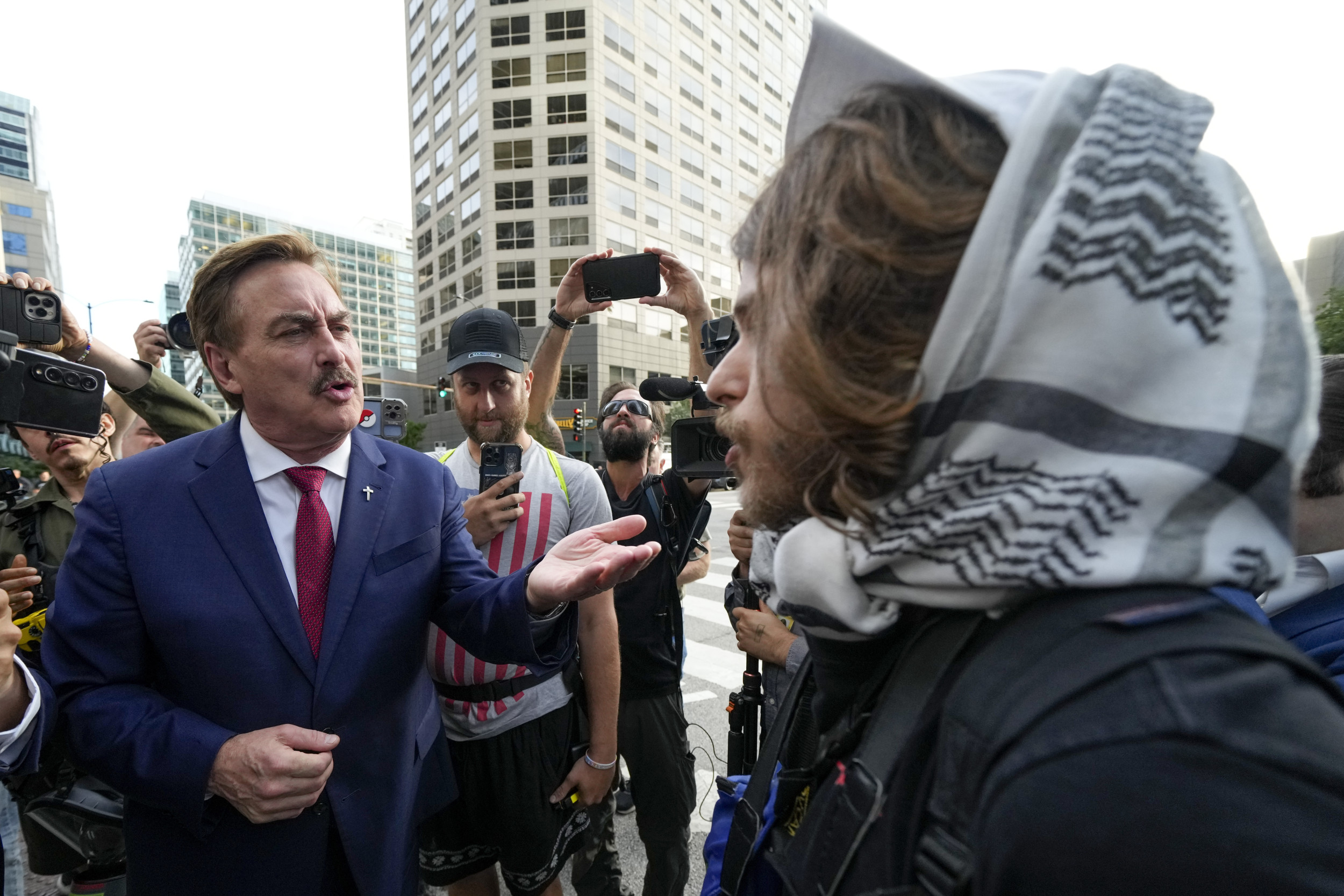 Mike Lindell’s Attempt to Go Incognito at DNC Completely Fails