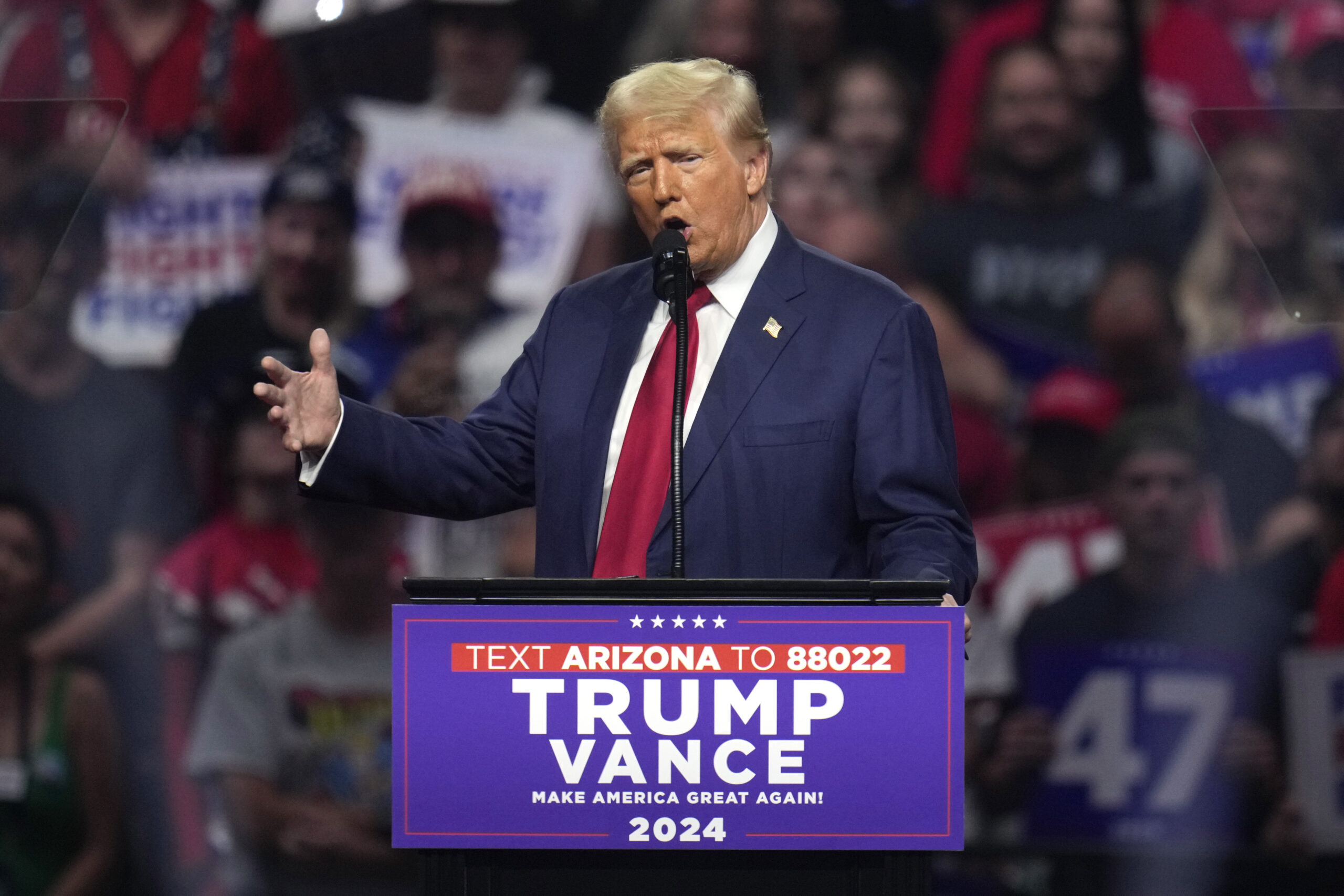 Kamala Harris Campaign Mocks Donald Trump’s Yawning Crowd