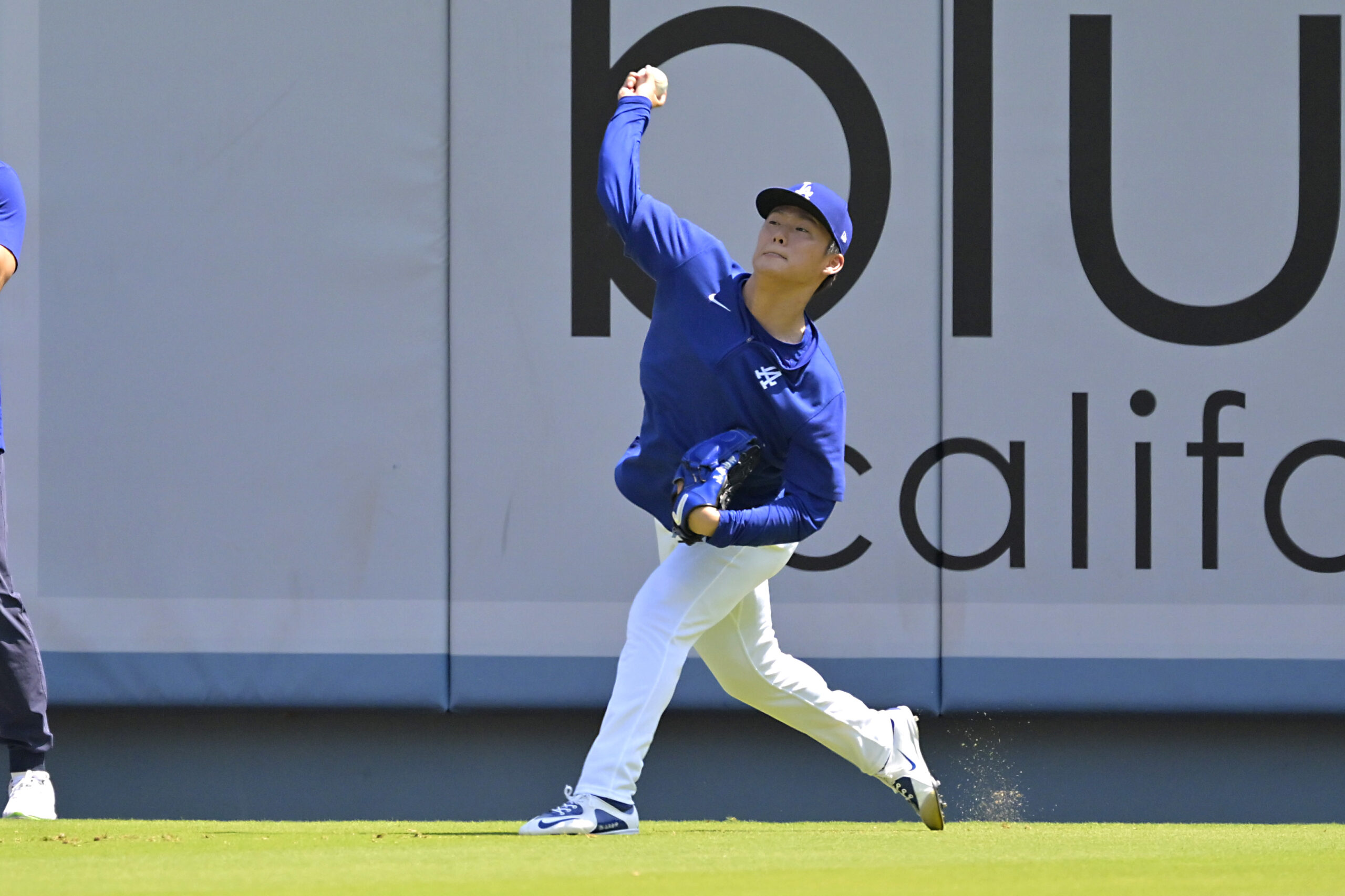 Dodgers’ Yoshinobu Yamamoto’s Rehab Assignment Date Revealed