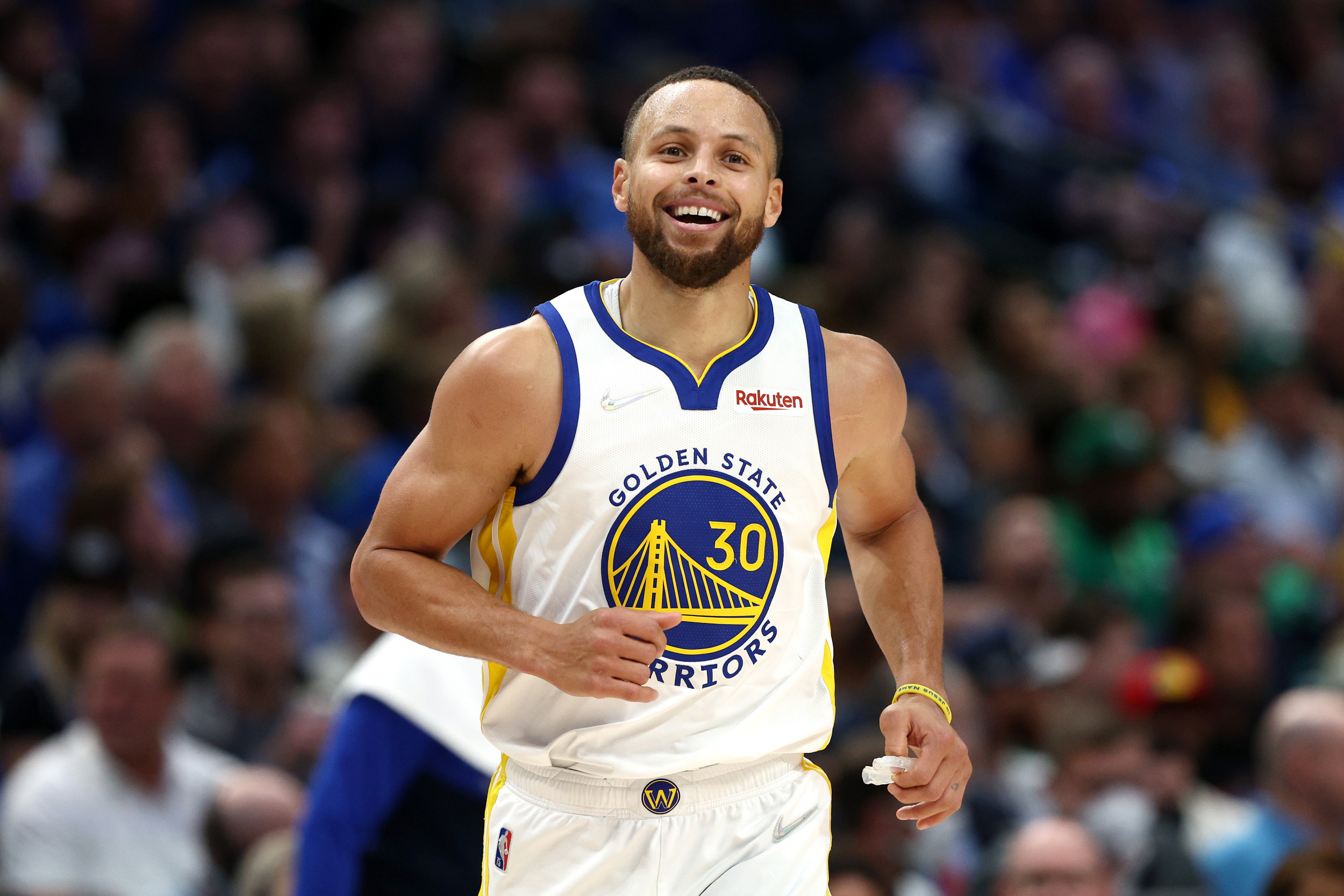 Stephen Curry Opens Up on Signing Contract Extension With Warriors