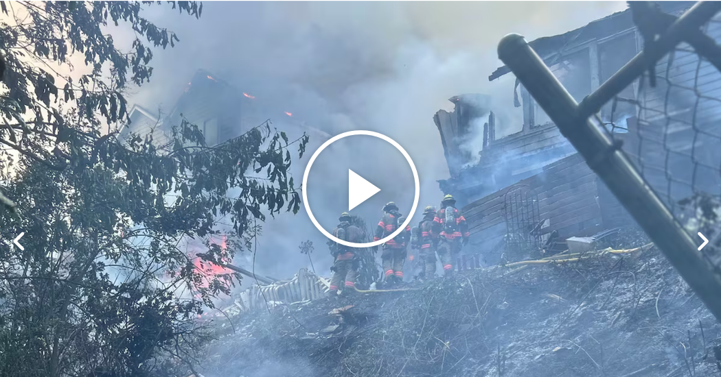 Plane Crashes Into Townhouses in Oregon