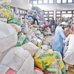 People flock to TSC for relief