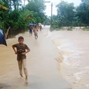 2 dead, 2 missing in flood waters in Ramu