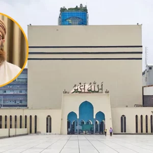 Mufti Waliyur is in charge of teaching Friday prayers at Baitul Mukarram
