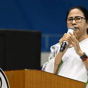 West Bengal fire will spread to Seven Sisters too, Mamata threatens to shake Modi's mattress