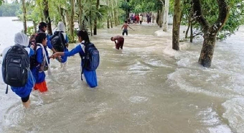 Flooded Noakhali, 2 million people trapped in water