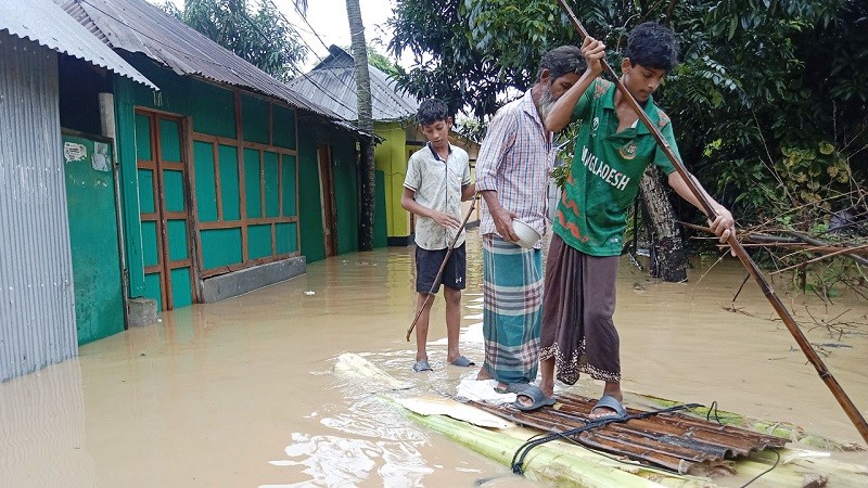 4 people died in Comilla due to severe flood