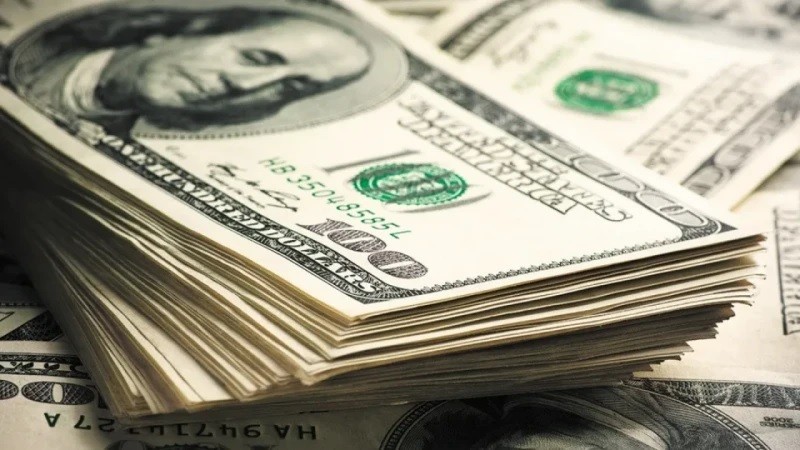 A decision to strictly monitor the price of the dollar