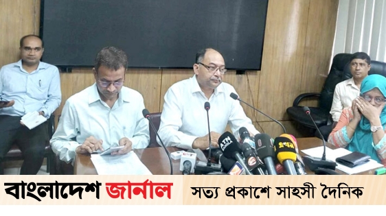 13 people died in the flood, 9 lakh families were trapped in water