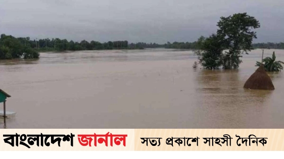 The water of Gomti fell below the threshold