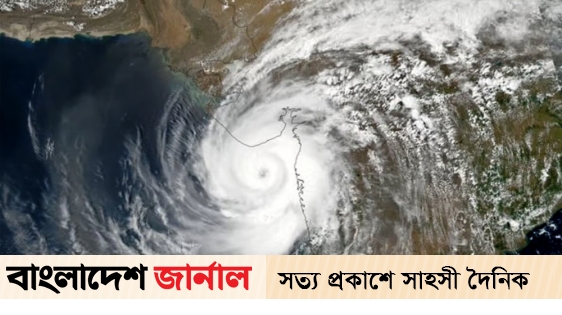 Rare cyclone 'Asna' hits India-Pakistan coast