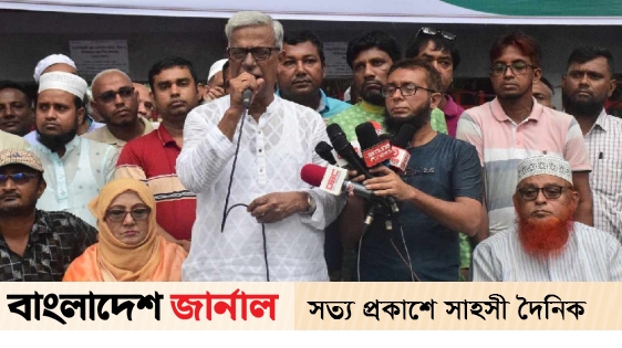 Farooq demands raids on former MPs' residences