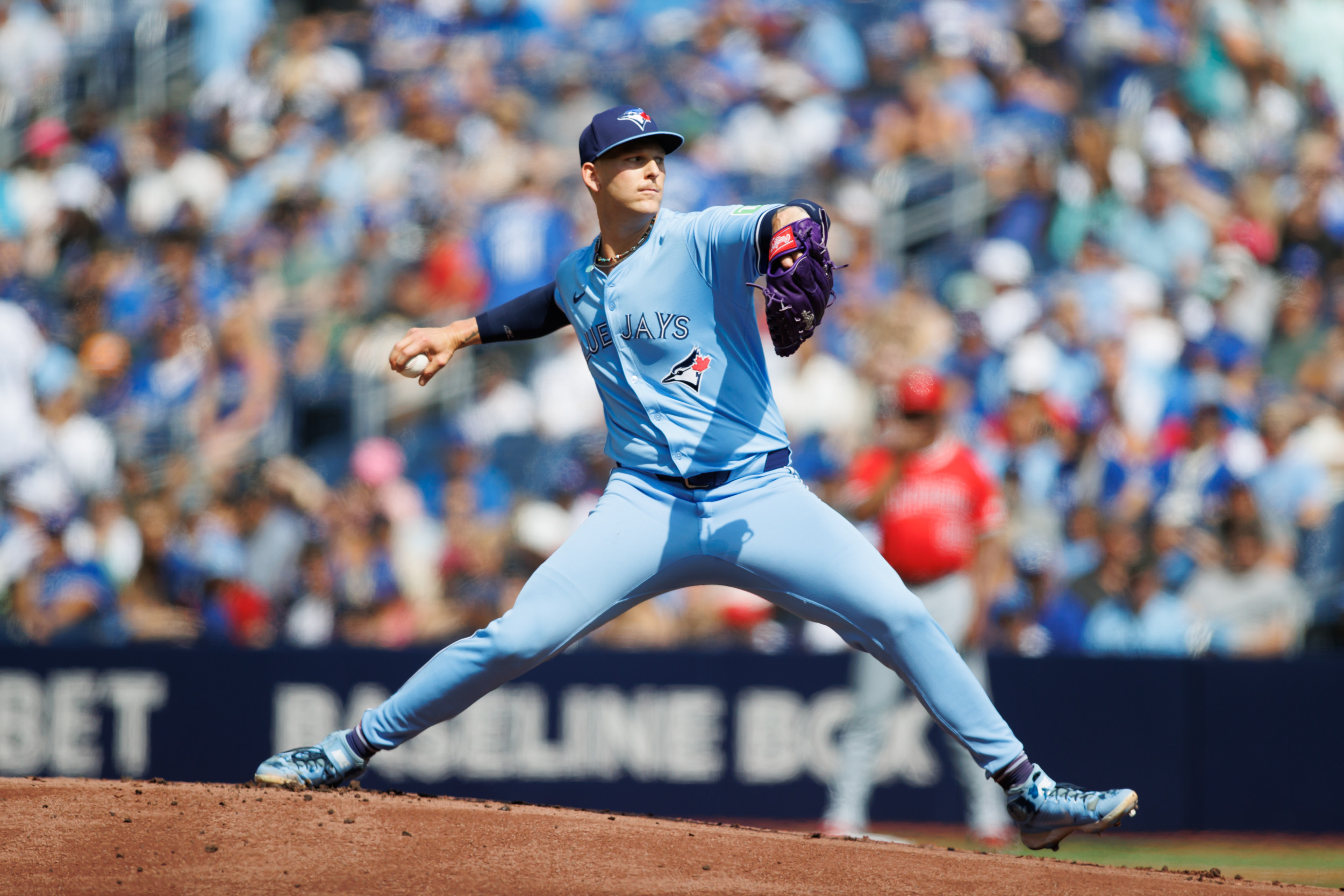 Blue Jays Starter Bowden Francis Loses No-Hitter in 9th Inning Against Angels