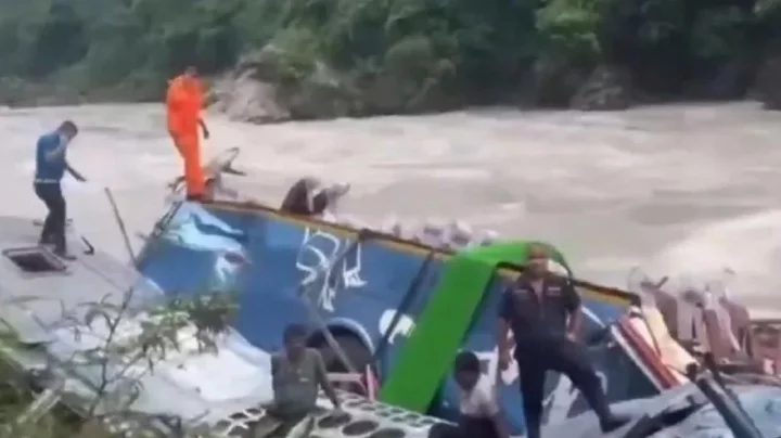 Indian bus falls into Nepal river, 14 killed – Bangladesh Diplomat