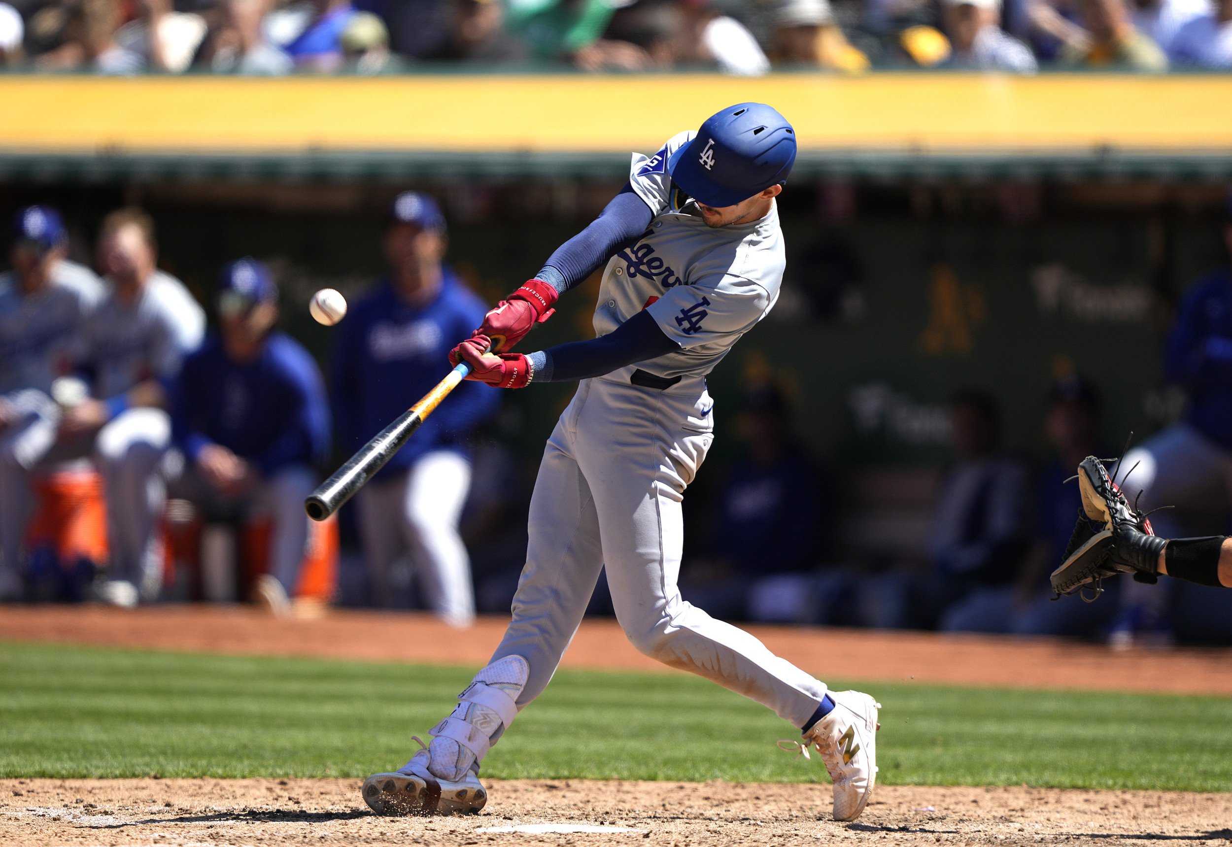 Former Dodgers Infielder Signs With Rival Giants