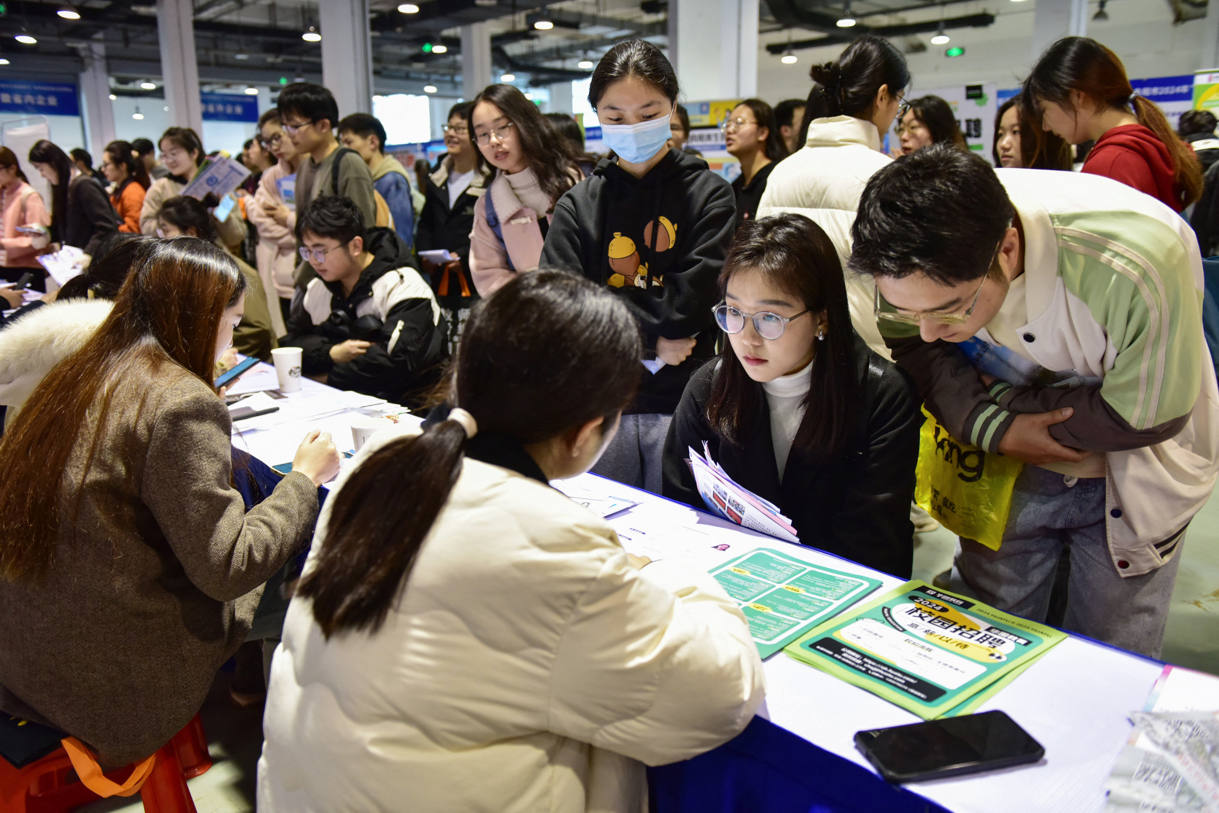China’s Economic Woes Deepen With Sky-High Youth Unemployment