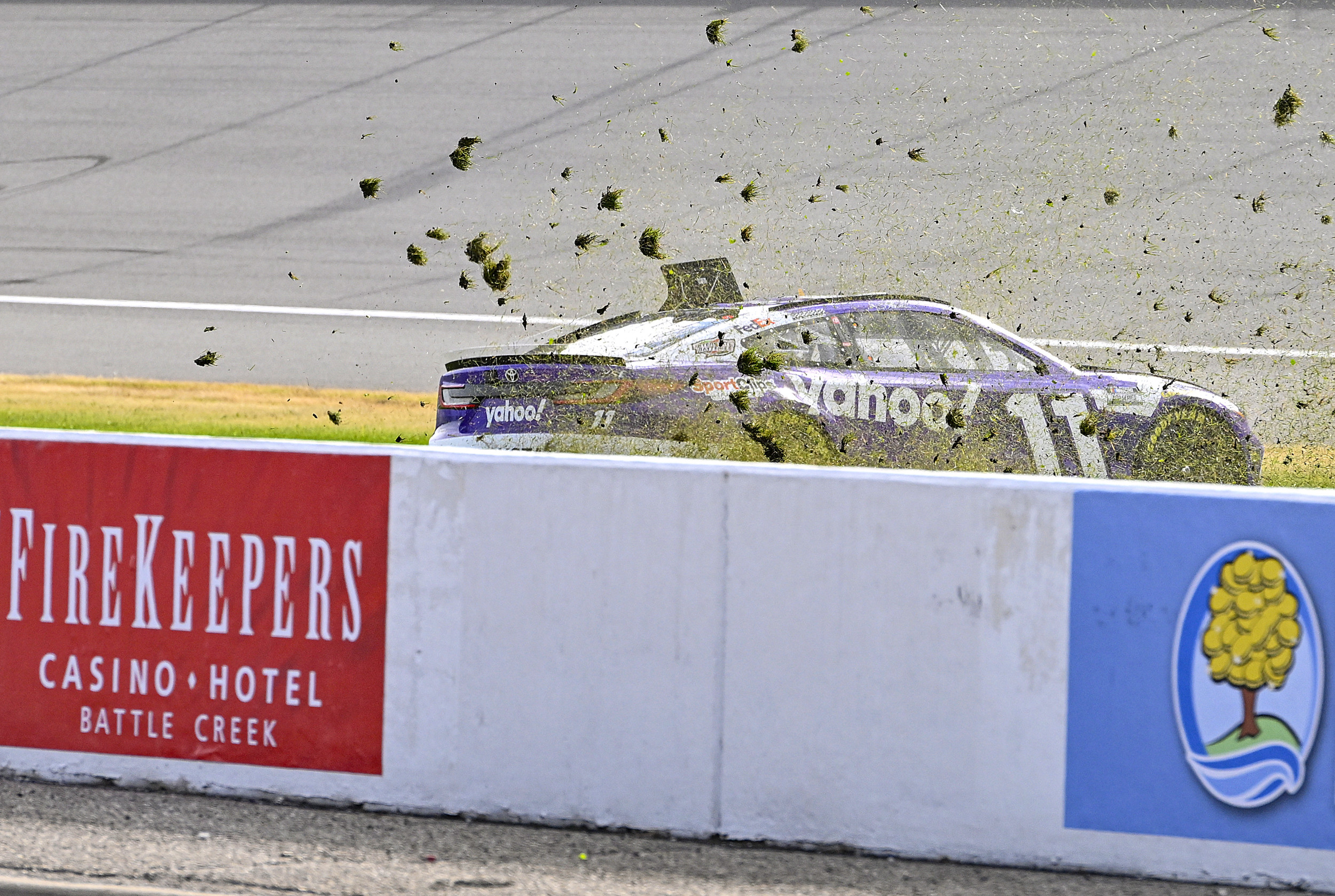 FireKeepers Casino 400 Rained Off – NASCAR Race Red Flagged