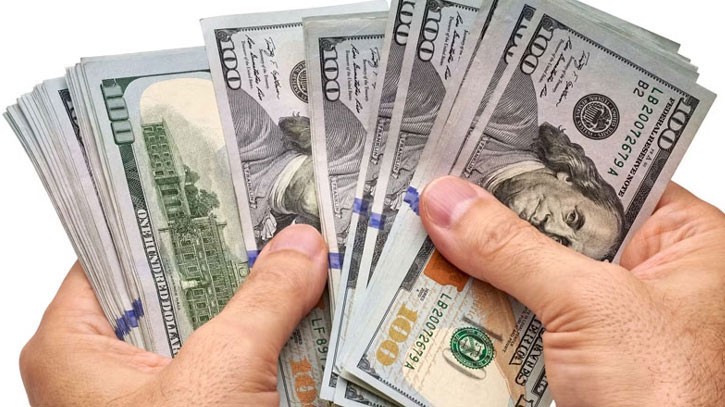 The price of the dollar increased